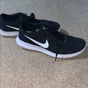 Nike Free Runs